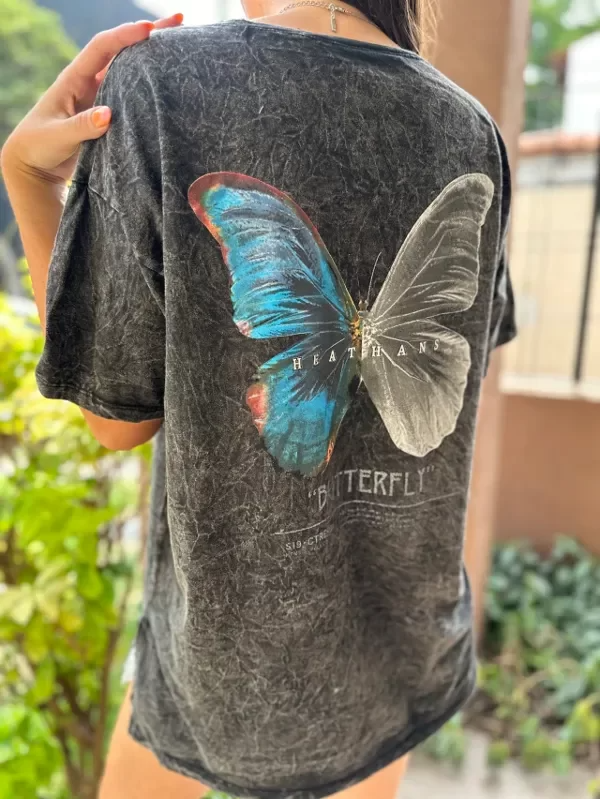 Remera Nevada mariposa