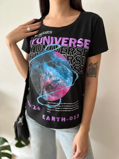 Remera Universe